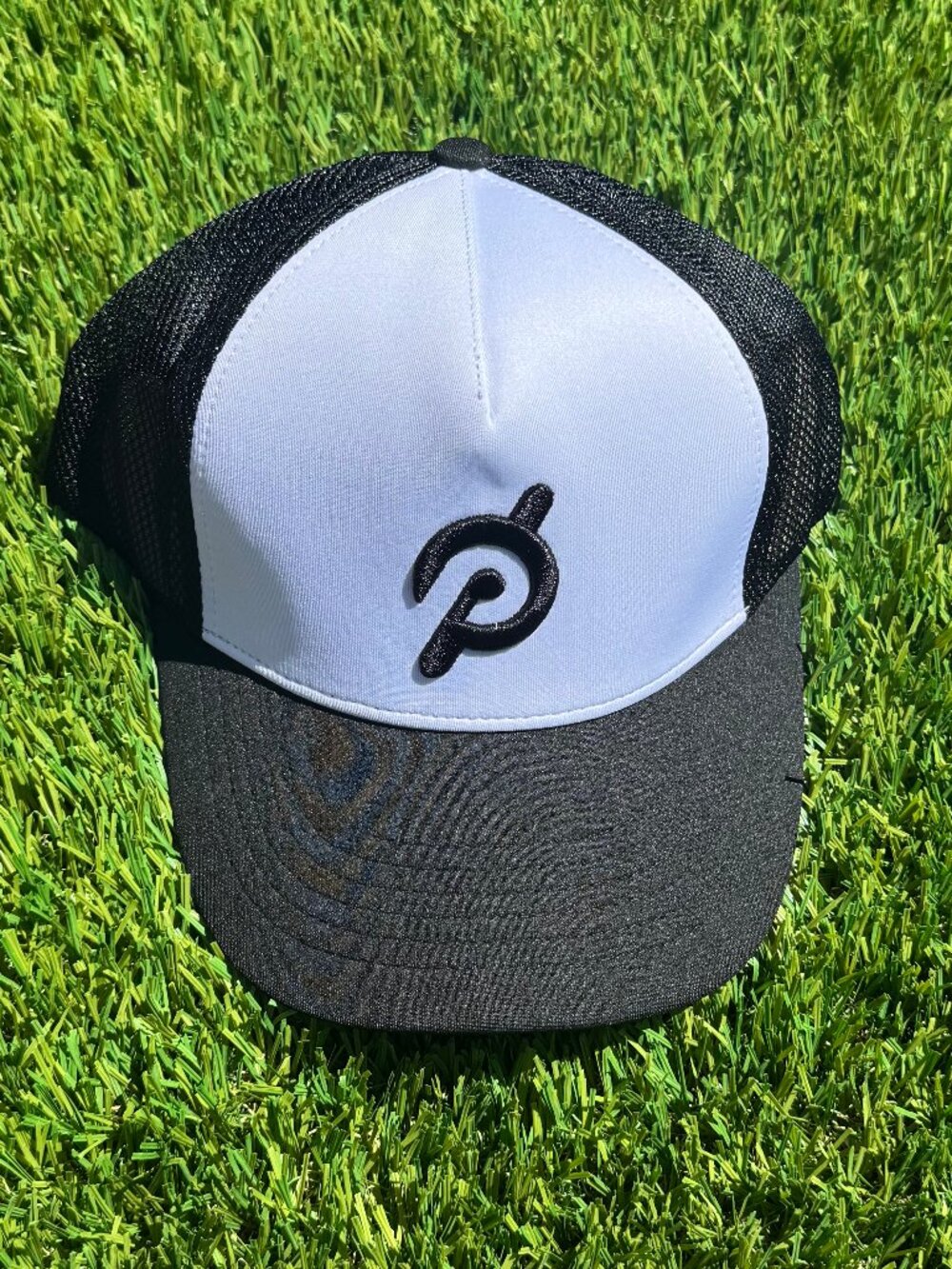 NEW PELOTON Mesh Hat Adjustable Strap Trucker Baseball Cap Unisex - OSFA